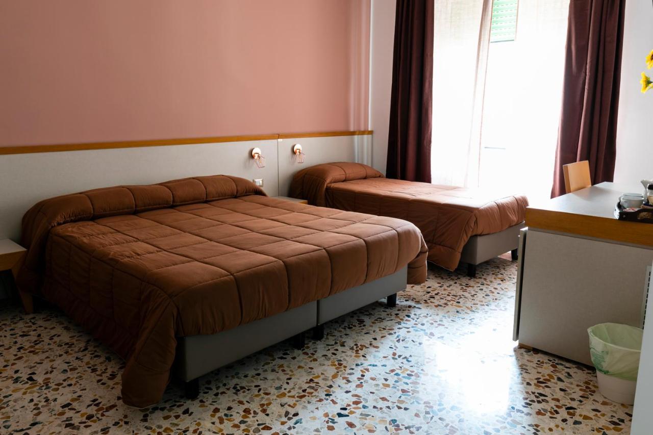 Spira Mirabilis Napoli Hotel Exterior photo